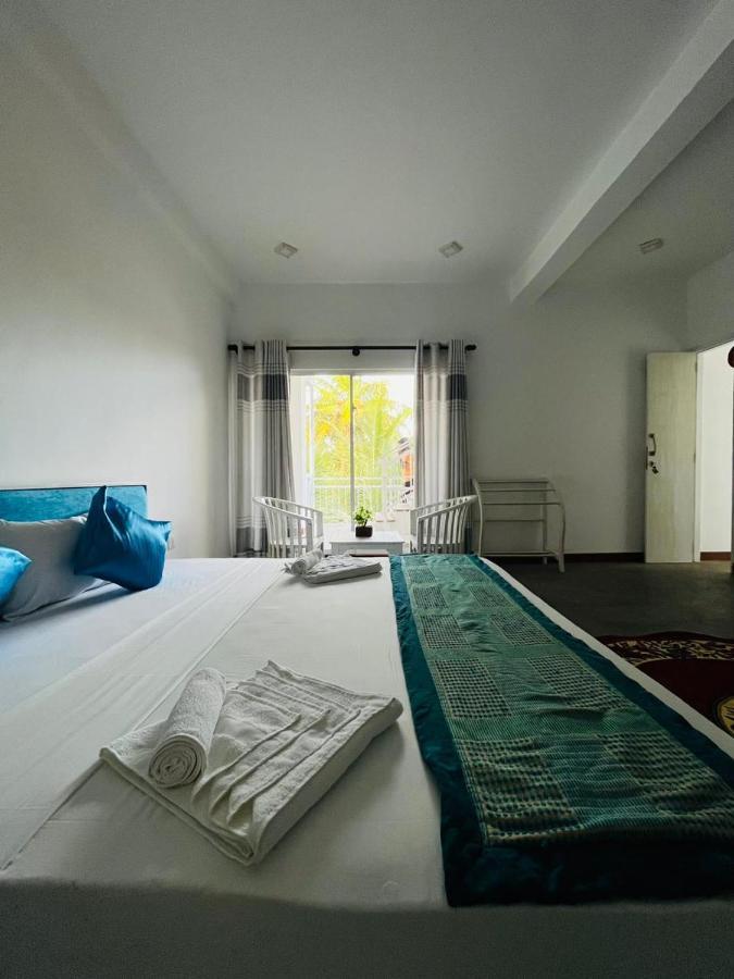 Sunset Sands Hikkaduwa Room photo