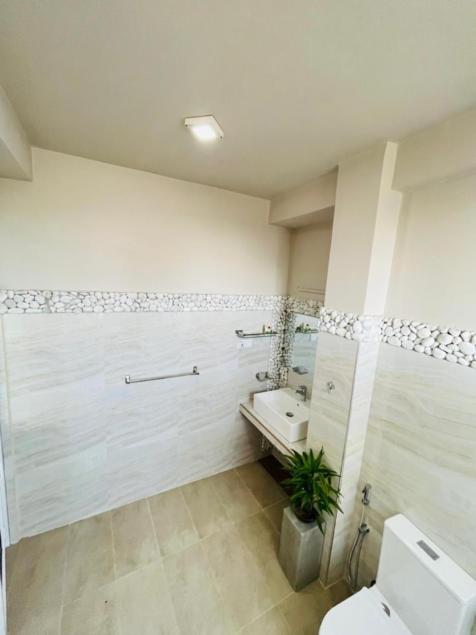 Sunset Sands Hikkaduwa Room photo